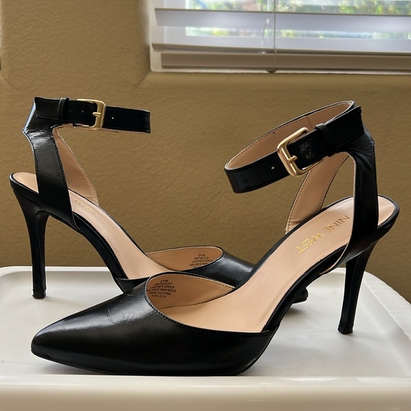 Nine West black heels. - Picture 2 of 6